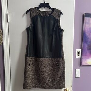 Worth Sleeveless Shift Dress in Black and Brown